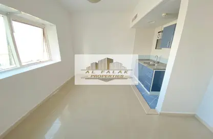 Apartment - 1 Bathroom for rent in New Al Taawun Road - Al Taawun - Sharjah