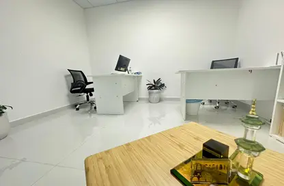 Business Centre - Studio - 1 Bathroom for rent in Aspin Tower - Sheikh Zayed Road - Dubai