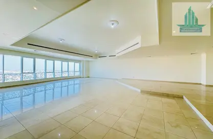 Apartment - 4 Bedrooms - 6 Bathrooms for rent in Golden Tower - Khalidiya Street - Al Khalidiya - Abu Dhabi