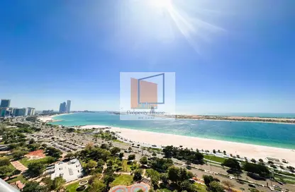 Apartment - 3 Bedrooms - 4 Bathrooms for rent in Landmark Tower - Corniche Road - Abu Dhabi