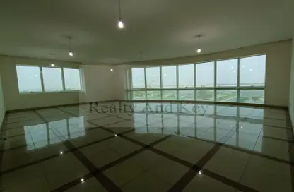 Apartment - 4 Bedrooms - 5 Bathrooms for rent in Burj Mohammed Bin Rashid at WTC - Corniche Road - Abu Dhabi