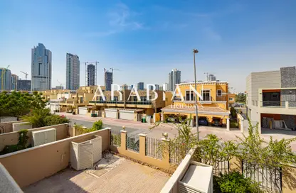 Villa - 2 Bedrooms - 2 Bathrooms for rent in District 12 - Jumeirah Village Circle - Dubai