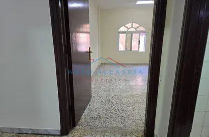 Office Space - Studio - 1 Bathroom for rent in Al Muteena - Deira - Dubai