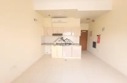 Apartment - 1 Bathroom for rent in Muwaileh - Sharjah