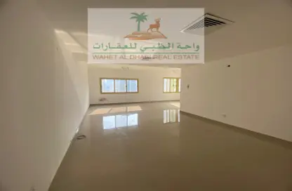 Apartment - 3 Bedrooms - 4 Bathrooms for rent in Dar Al Majaz - Jamal Abdul Nasser Street - Al Majaz - Sharjah