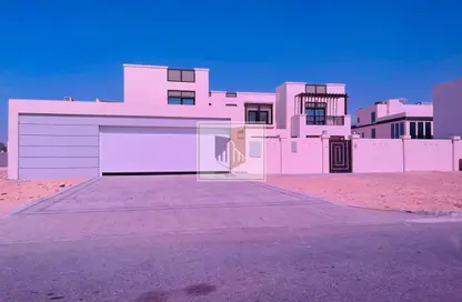 Villa - 5 Bedrooms - 7 Bathrooms for rent in Madinat Al Riyad - Abu Dhabi