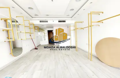 Shop - Studio - 1 Bathroom for rent in Muwaileh Commercial - Sharjah