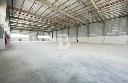 Warehouse - Studio - 1 Bathroom for rent in Phase 1 - Dubai Investment Park (DIP) - Dubai