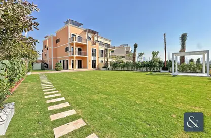 Villa - 5 Bedrooms - 7 Bathrooms for sale in Sur La Mer - La Mer - Jumeirah - Dubai