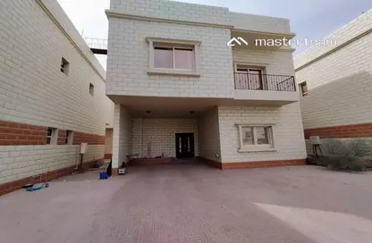 Villa - 4 Bedrooms - 5 Bathrooms for rent in Al Ain Ladies Club - Al Markhaniya - Al Ain