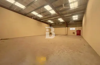 Warehouse - Studio for sale in Phase 2 - Dubai Investment Park (DIP) - Dubai