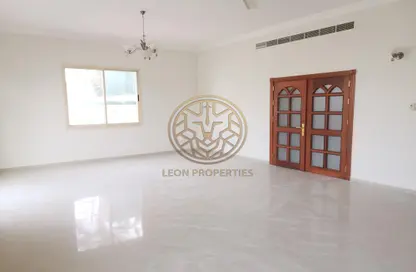 Villa - 5 Bedrooms - 5 Bathrooms for rent in Umm Suqeim 1 Villas - Umm Suqeim 1 - Umm Suqeim - Dubai