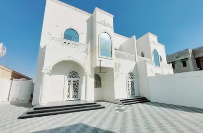 Villa - 5 Bedrooms - 7 Bathrooms for rent in Al Salamat - Al Ain