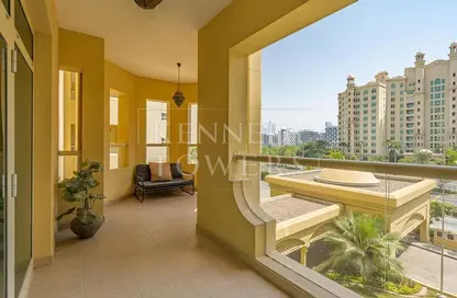 Apartment - 2 Bedrooms - 2 Bathrooms for rent in Al Haseer - Shoreline Apartments - Palm Jumeirah - Dubai