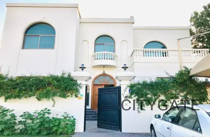 Villa - 4 Bedrooms - 5 Bathrooms for rent in Umm Suqeim 1 - Umm Suqeim - Dubai