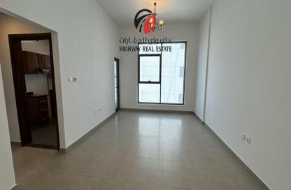 Apartment - 1 Bedroom - 2 Bathrooms for rent in Jumeirah Garden City - Al Satwa - Dubai