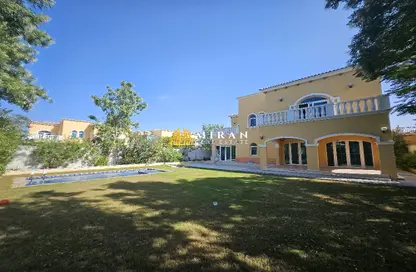 Villa - 5 Bedrooms - 6 Bathrooms for rent in Legacy - Jumeirah Park - Dubai