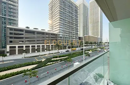 Apartment - 1 Bedroom - 1 Bathroom for sale in Marina Vista - EMAAR Beachfront - Dubai Harbour - Dubai