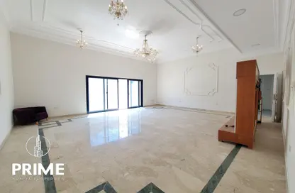 Apartment - 4 Bedrooms - 4 Bathrooms for rent in Hadbat Al Zafranah - Muroor Area - Abu Dhabi