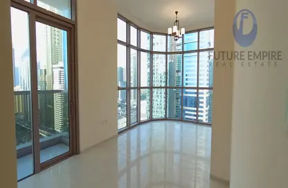 شقة - غرفة نوم - 2 حمامات للايجار في شارع الشيخ زايد - دبي