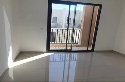 Villa - 2 Bedrooms - 3 Bathrooms for sale in Nasma Residence - Al Tai - Sharjah