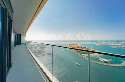 Apartment - 4 Bedrooms - 4 Bathrooms for sale in Beach Vista - EMAAR Beachfront - Dubai Harbour - Dubai