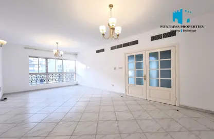 Apartment - 3 Bedrooms - 3 Bathrooms for rent in Cornich Al Khalidiya - Al Khalidiya - Abu Dhabi