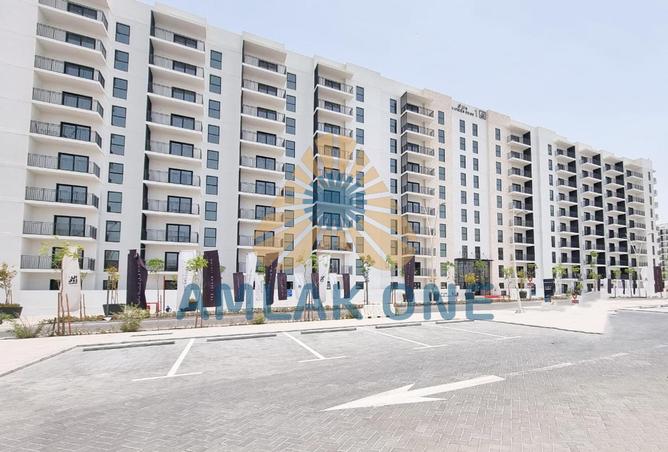 Apartment - 2 Bedrooms - 2 Bathrooms for sale in Waters Edge - Yas Island - Abu Dhabi