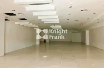 Retail - Studio for rent in Khalidiya Street - Al Khalidiya - Abu Dhabi