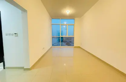 Apartment - 2 Bedrooms - 3 Bathrooms for rent in Al Maqtaa Residence Building - Muroor Area - Abu Dhabi