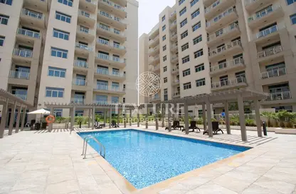 Apartment - 2 Bedrooms - 2 Bathrooms for sale in Daisy - Azizi Residence - Al Furjan - Dubai