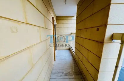 Apartment - 2 Bedrooms - 1 Bathroom for rent in Hai Al Murabbaa - Central District - Al Ain