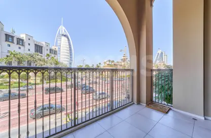 Apartment - 2 Bedrooms - 2 Bathrooms for rent in Lamtara 1 - Madinat Jumeirah Living - Umm Suqeim - Dubai