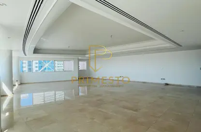 Apartment - 4 Bedrooms - 6 Bathrooms for rent in Crescent Towers - Al Khalidiya - Abu Dhabi