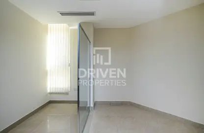 Bulk Rent Unit - Studio - 2 Bathrooms for rent in Building 72 - Dubai Healthcare City - Dubai