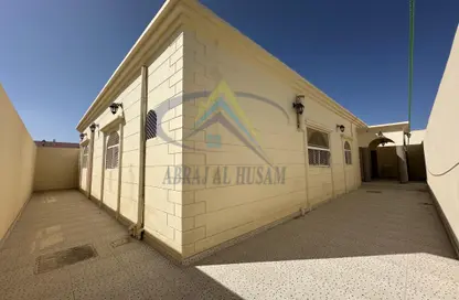 Apartment - 2 Bedrooms - 4 Bathrooms for rent in Al Falah City - Abu Dhabi