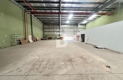 Warehouse - Studio for rent in Phase 2 - Dubai Investment Park (DIP) - Dubai