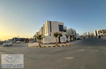 Villa - 5 Bedrooms - 7 Bathrooms for sale in Al Yasmeen 1 - Al Yasmeen - Ajman