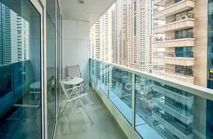 Apartment - 2 Bedrooms - 3 Bathrooms for rent in Marina Arcade Tower - Dubai Marina - Dubai