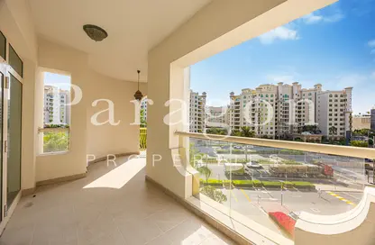 Apartment - 3 Bedrooms - 3 Bathrooms for rent in Al Msalli - Shoreline Apartments - Palm Jumeirah - Dubai