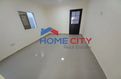 Apartment - Studio - 1 Bathroom for rent in Baniyas - Abu Dhabi