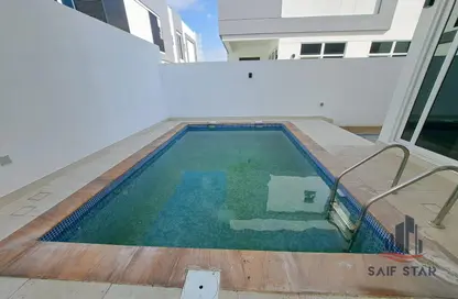 صورة لـ حوض سباحة فيلا - 4 غرف نوم - 5 حمامات للايجار في الصفا 2 - الصفا - دبي ، صورة رقم 1
