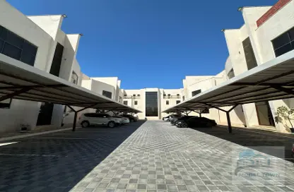 Apartment - 3 Bedrooms - 2 Bathrooms for rent in Khalifa City A - Khalifa City - Abu Dhabi