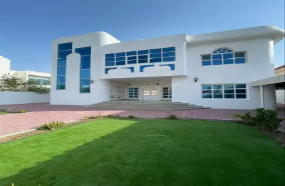 Villa - 4 Bedrooms - 6 Bathrooms for rent in Al Falaj - Al Riqqa - Sharjah