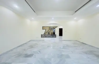 Villa - 6 Bedrooms for rent in Rabdan - Abu Dhabi