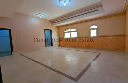 Apartment - 1 Bathroom for rent in Complex 16 - Khalifa City - Abu Dhabi