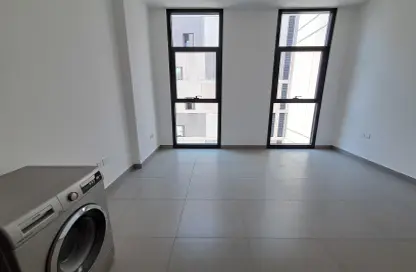 Apartment - 1 Bathroom for rent in Al Mamsha - Muwaileh - Sharjah