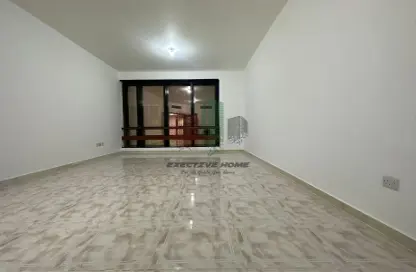 Apartment - 2 Bedrooms - 2 Bathrooms for rent in Global Tower - Electra Street - Abu Dhabi