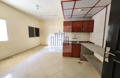 Apartment - 1 Bathroom for rent in Fire Station Road - Muwaileh - Sharjah