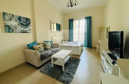 Apartment - 1 Bathroom for rent in Plaza Residences - Jumeirah Village Circle - Dubai